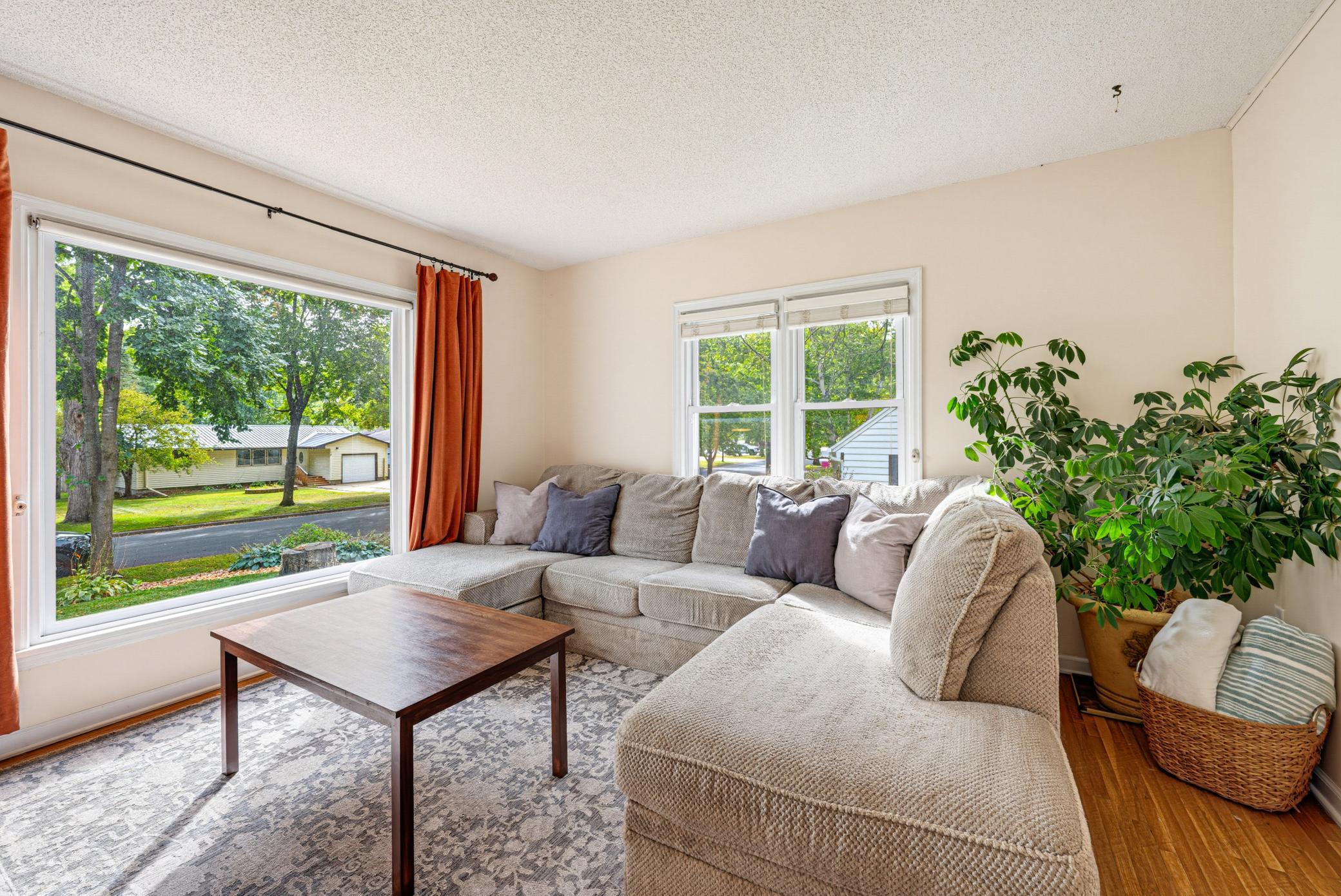 729 Juul Road Southwest Hutchinson, MN 55350 - Photo 4 of 35 Gallery Image 4
