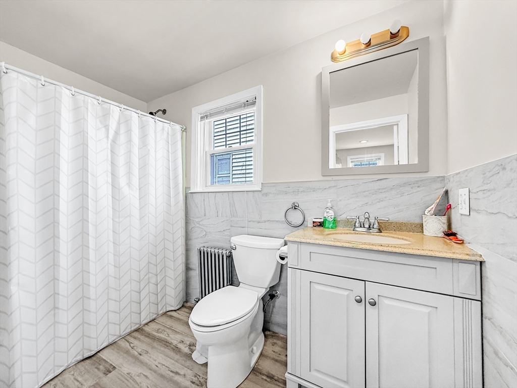 76 Baldwin Avenue Everett, MA 02149 - Photo 4 of 42