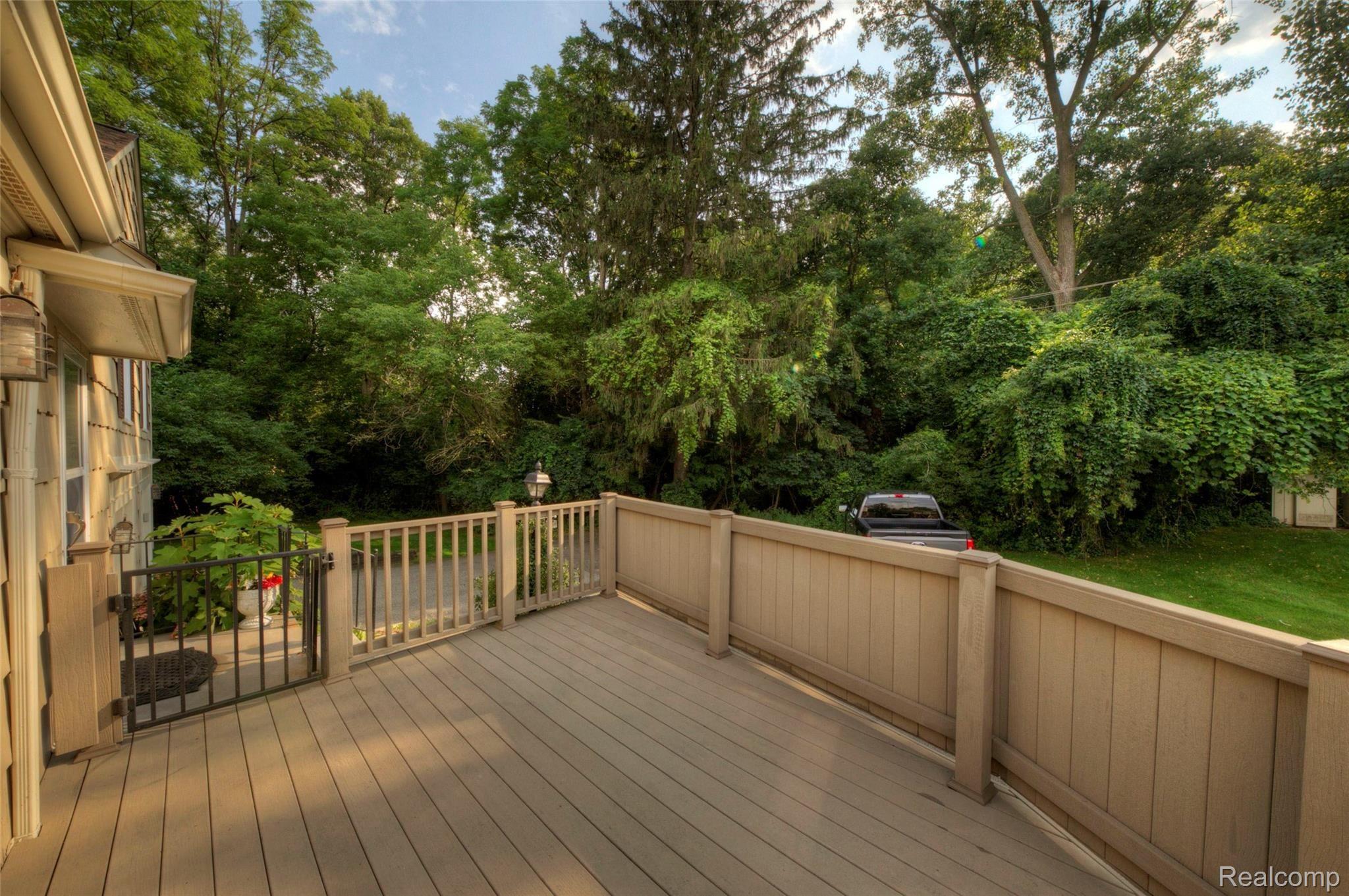 1161 Pine Ridge Court, Unit 143 Rochester, MI 48306 - Photo 5 of 45 NEW MOISTURE SHIELD COMPOSITE DECKING