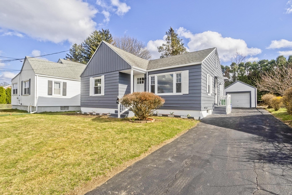 49 Bennett Street Chicopee, MA 01013 - Photo 2 of 41