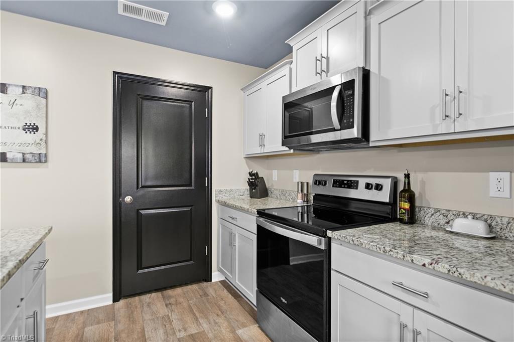 396 Towhee Trail Lexington, NC 27295 - Photo 13 of 37 Kitchen