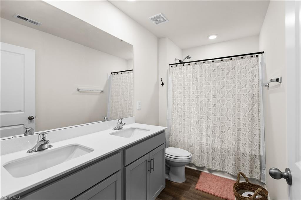 396 Towhee Trail Lexington, NC 27295 - Photo 30 of 37 Full Gues Bath