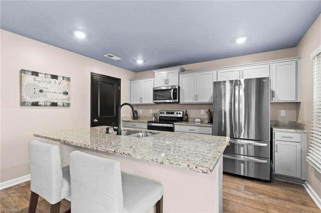 396 Towhee Trail Lexington, NC 27295 - Photo 10 of 37 Kitchen