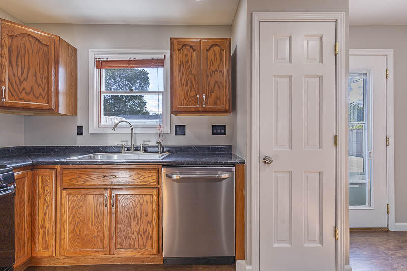 722 Capitol Road Valparaiso, IN 46385 - Photo 11 of 36 800x533