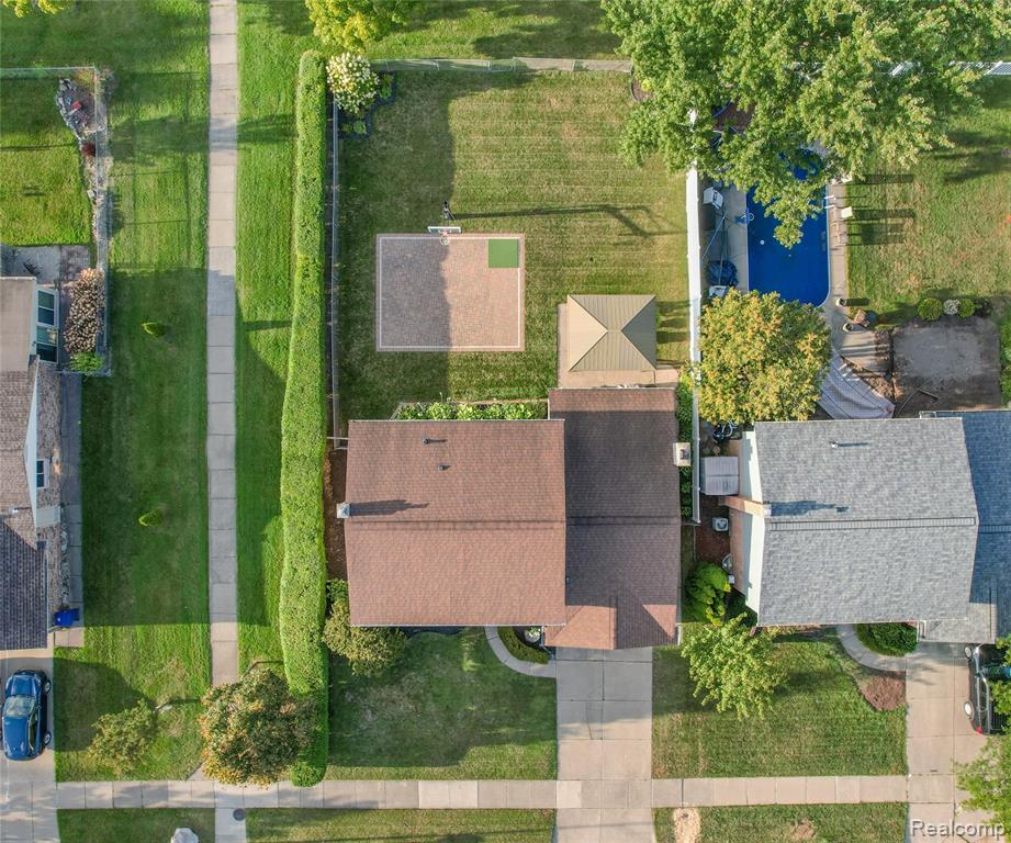 43960 Parkside Street Canton, MI 48187 - Photo 5 of 54
