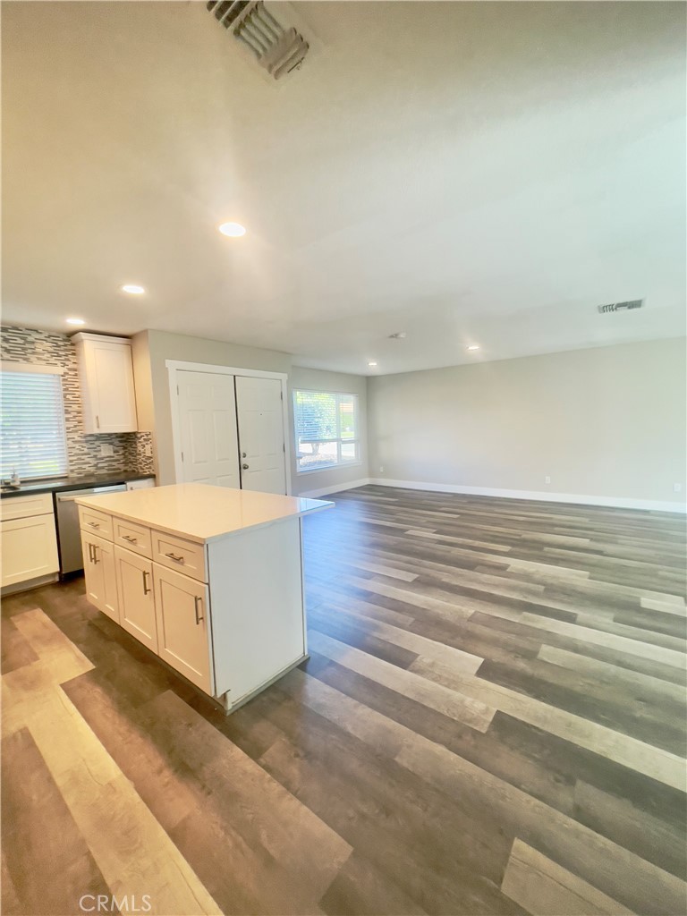8317 Keyesport Way Citrus Heights, CA 95610 - Photo 4 of 28 a view of kitchen with stove and cabinets
