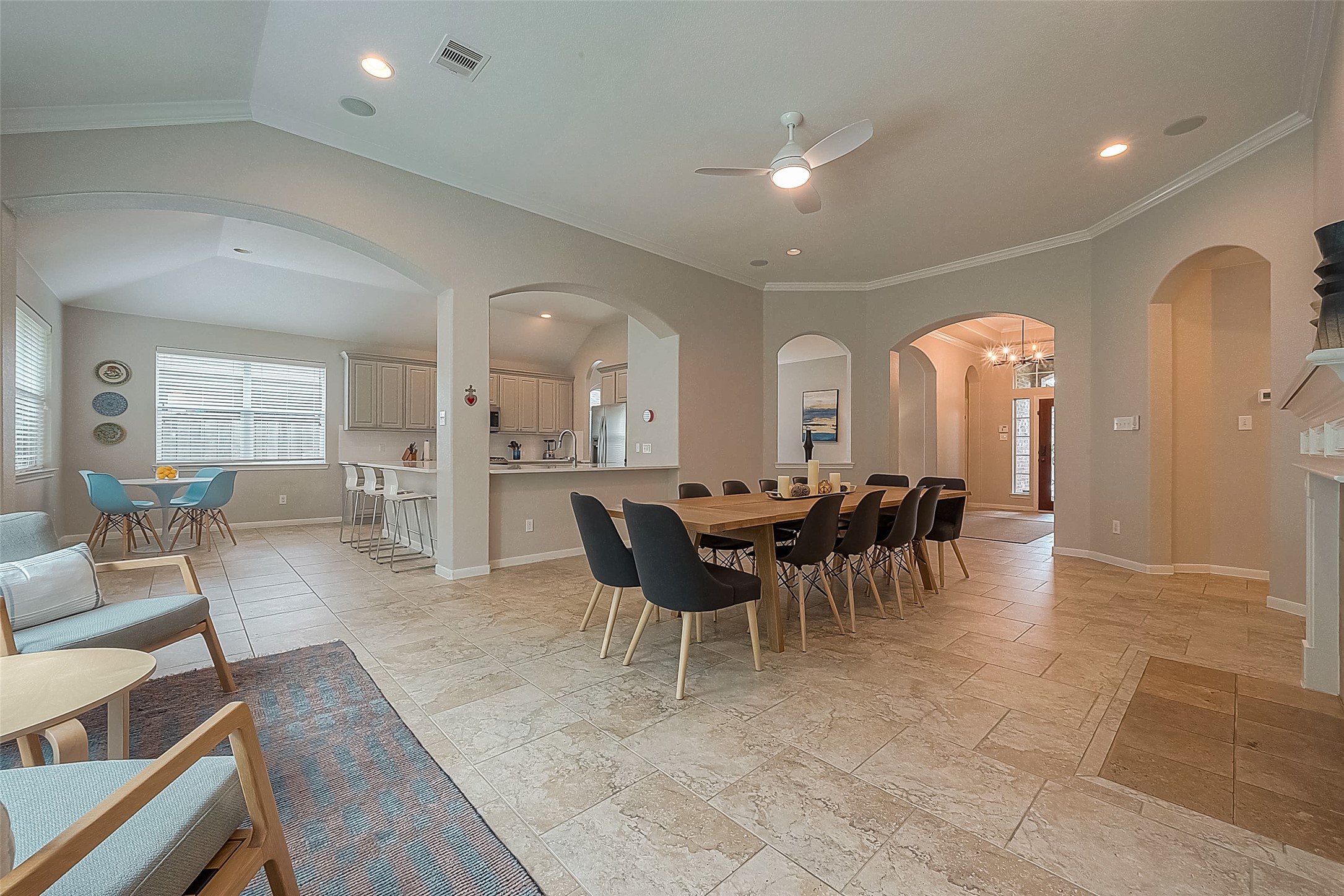167 Pinto Point Place Spring, TX 77389 - Photo 14 of 50 Gallery Image 14