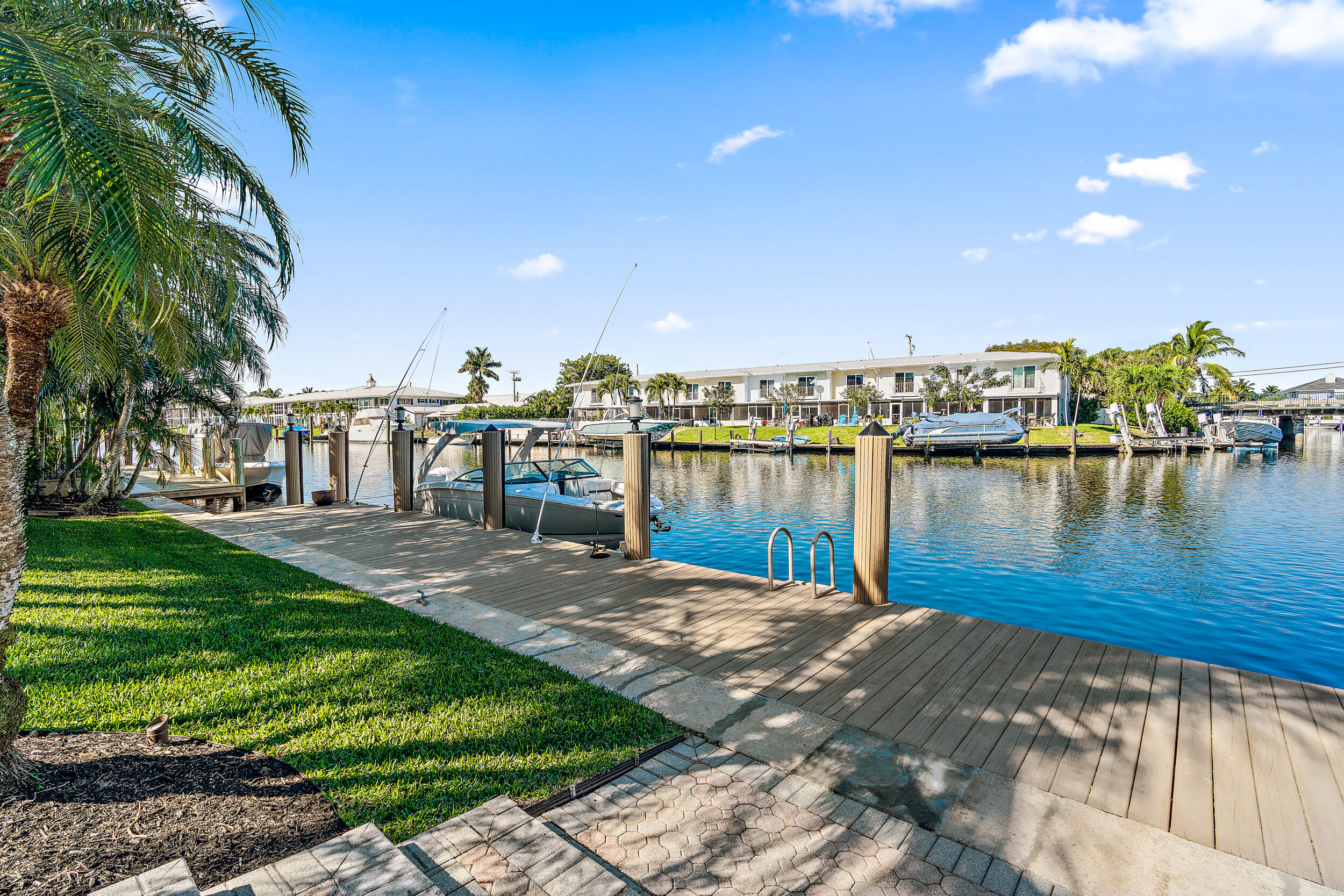 2521 Northeast 35th Street Lighthouse Point, FL 33064 - Photo 39 of 65 Dock