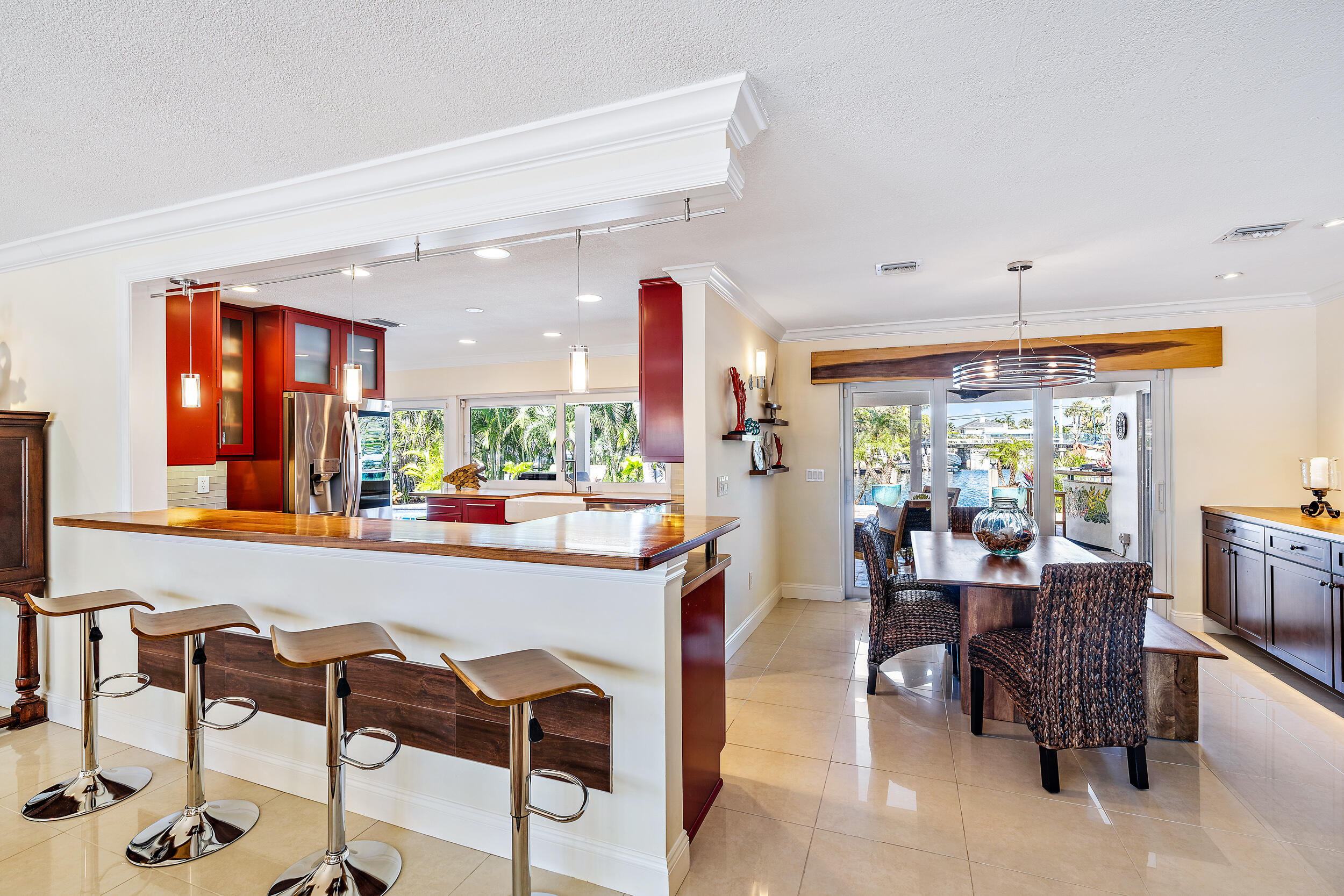 2521 Northeast 35th Street Lighthouse Point, FL 33064 - Photo 8 of 65 Kitchen & Dining
