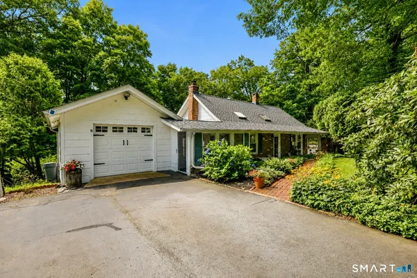 $425,000 | 6 Sunrise Ridge, Middlefield, CT 06481