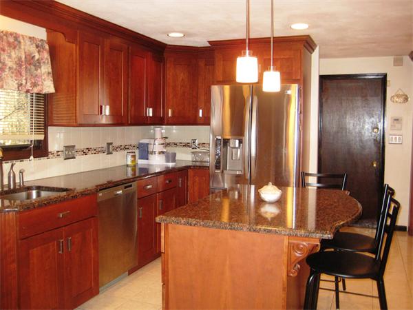 15 Manomet Road Sharon, MA 02067 - Photo 4 of 18 Gallery Image 4