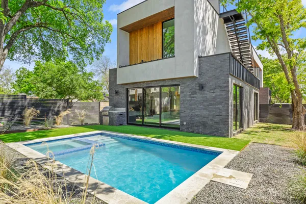 $12,850 | 2215 South 3rd Street, Austin, TX 78704
