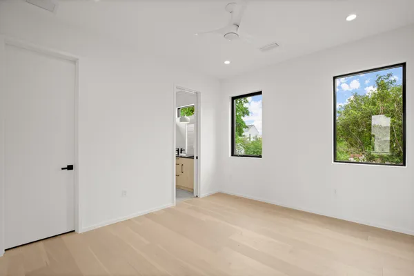 $12,850 | 2215 South 3rd Street, Austin, TX 78704