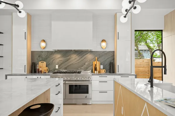 $12,850 | 2215 South 3rd Street, Austin, TX 78704