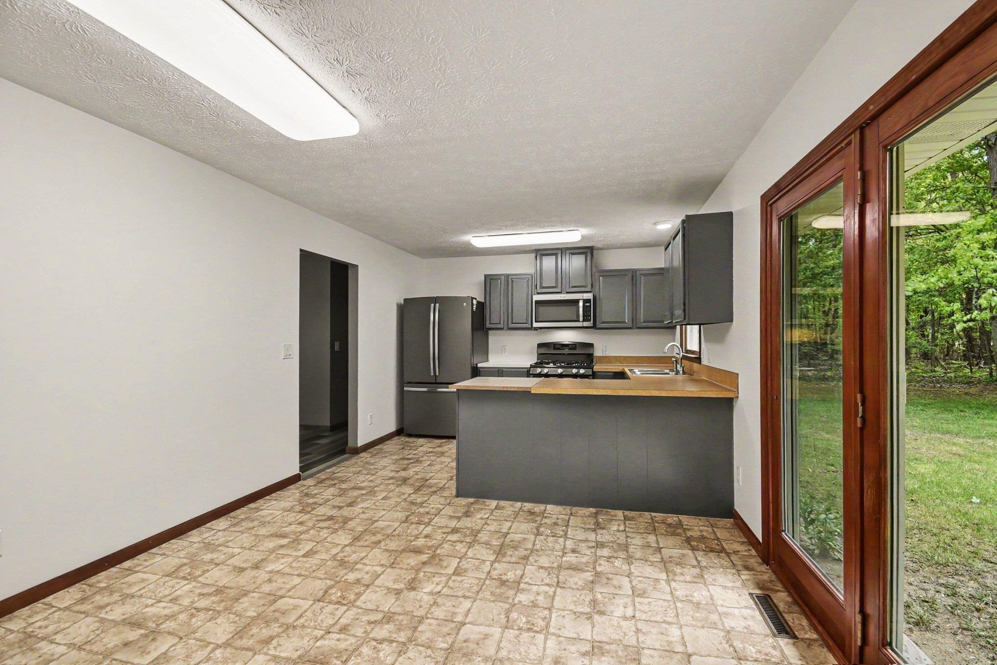 2931 North Carter Road Pinconning, MI 48650 - Photo 6 of 26