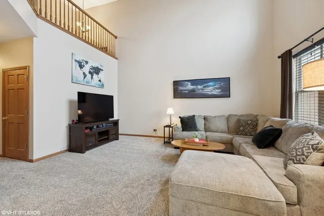 $284,500 | 2870 Glacier Way, Unit C, Wauconda, IL 60084