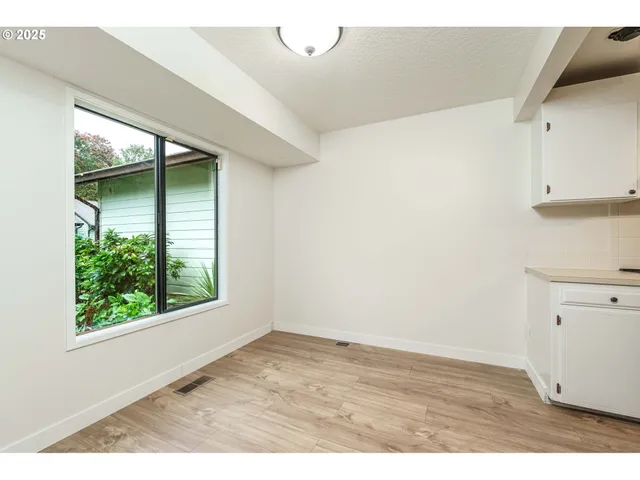 $279,500 | 4248 Northeast 125th Place, Portland, OR 97230