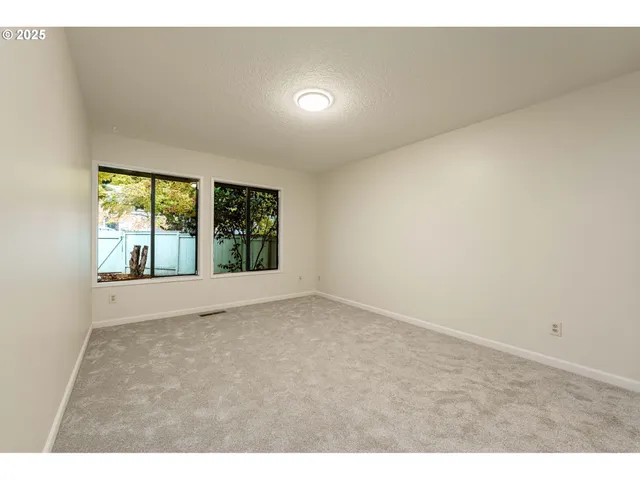 $279,500 | 4248 Northeast 125th Place, Portland, OR 97230