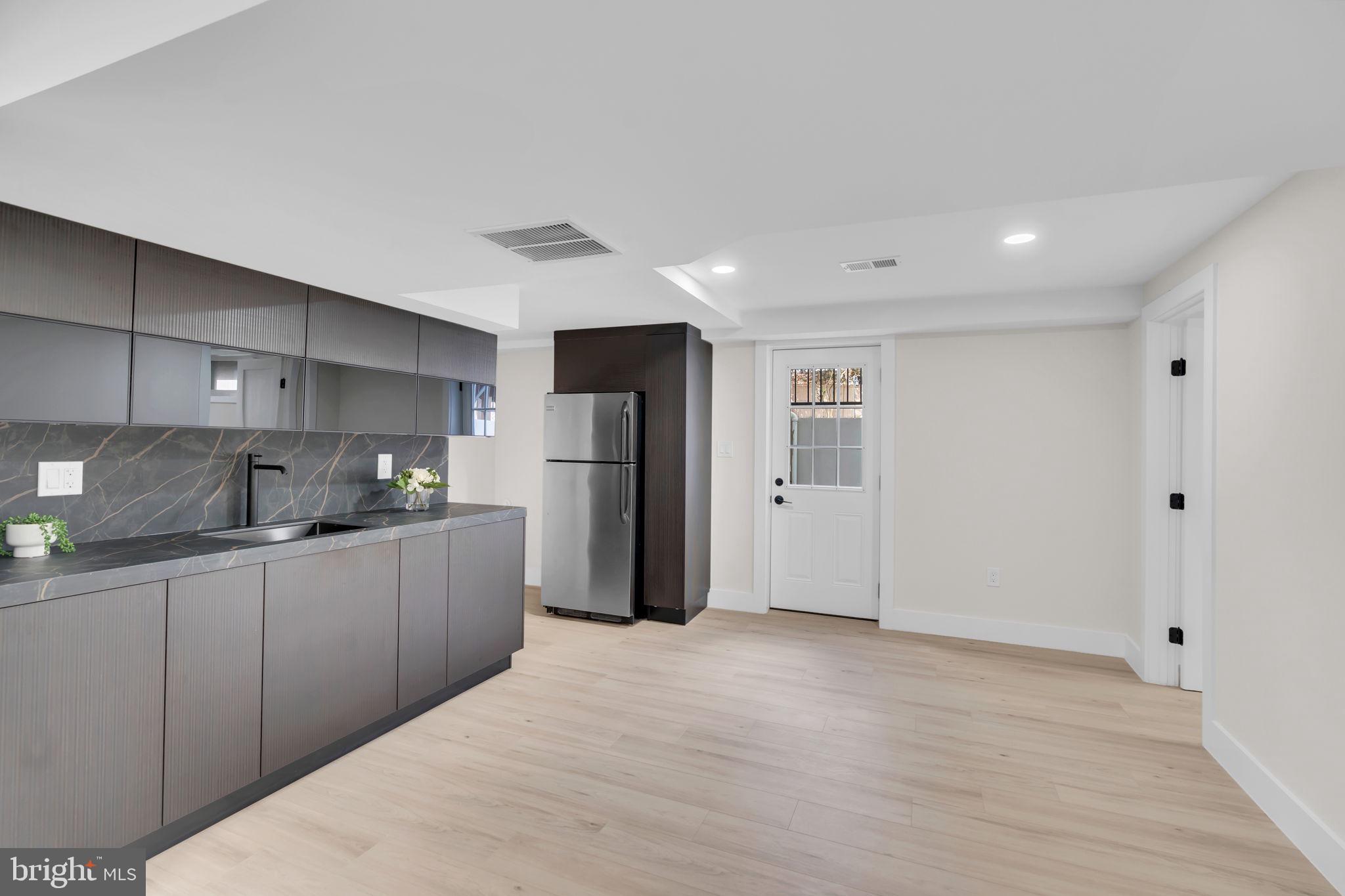 2524 Swift Run Street Vienna, VA 22180 - Photo 47 of 80