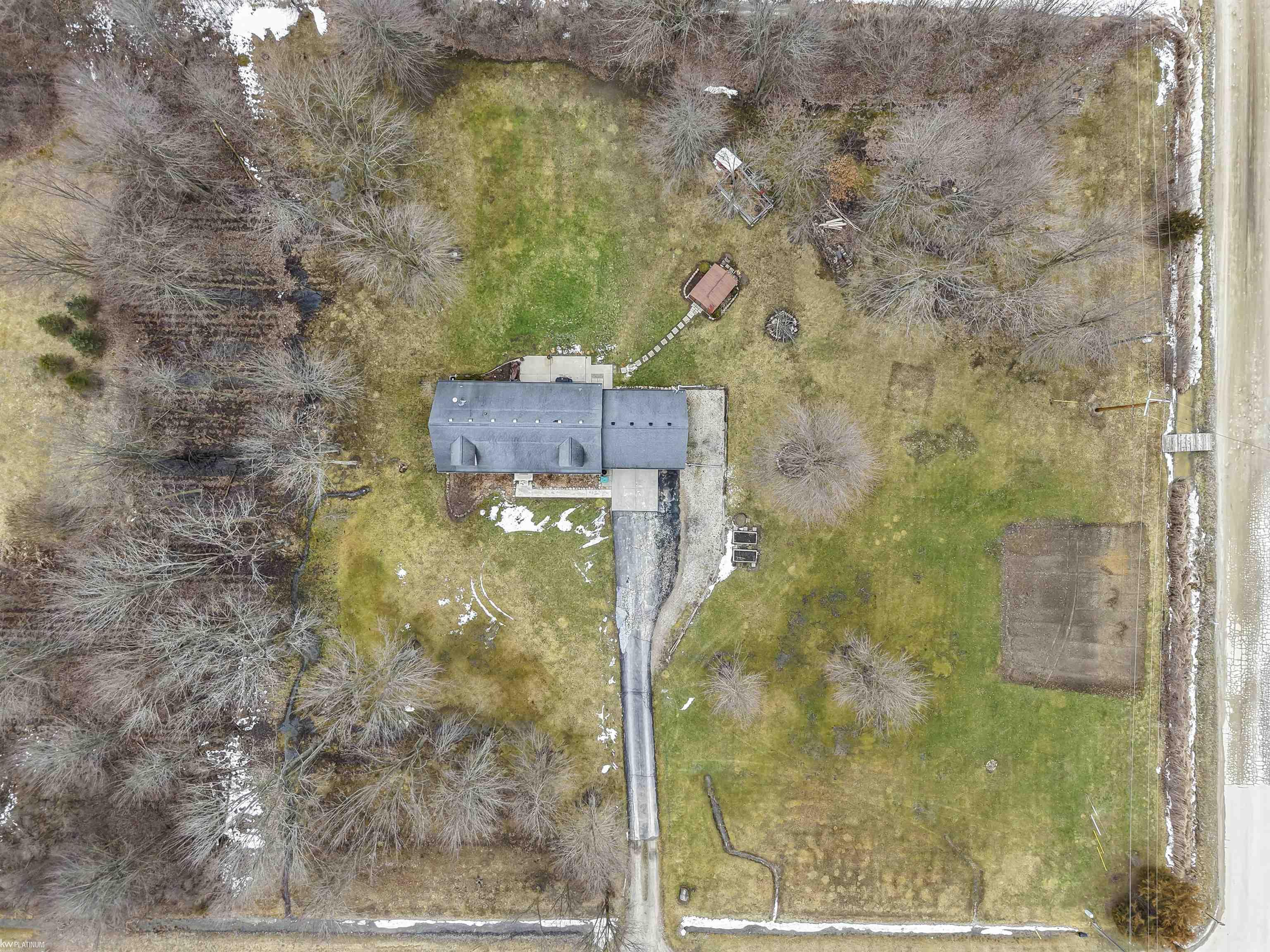 2030 Palms Road Columbus, MI 48063 - Photo 11 of 44