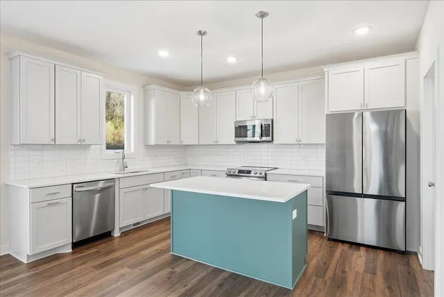 $548,000 | 2990 Coventry Cir River Falls, River Falls, WI 54022