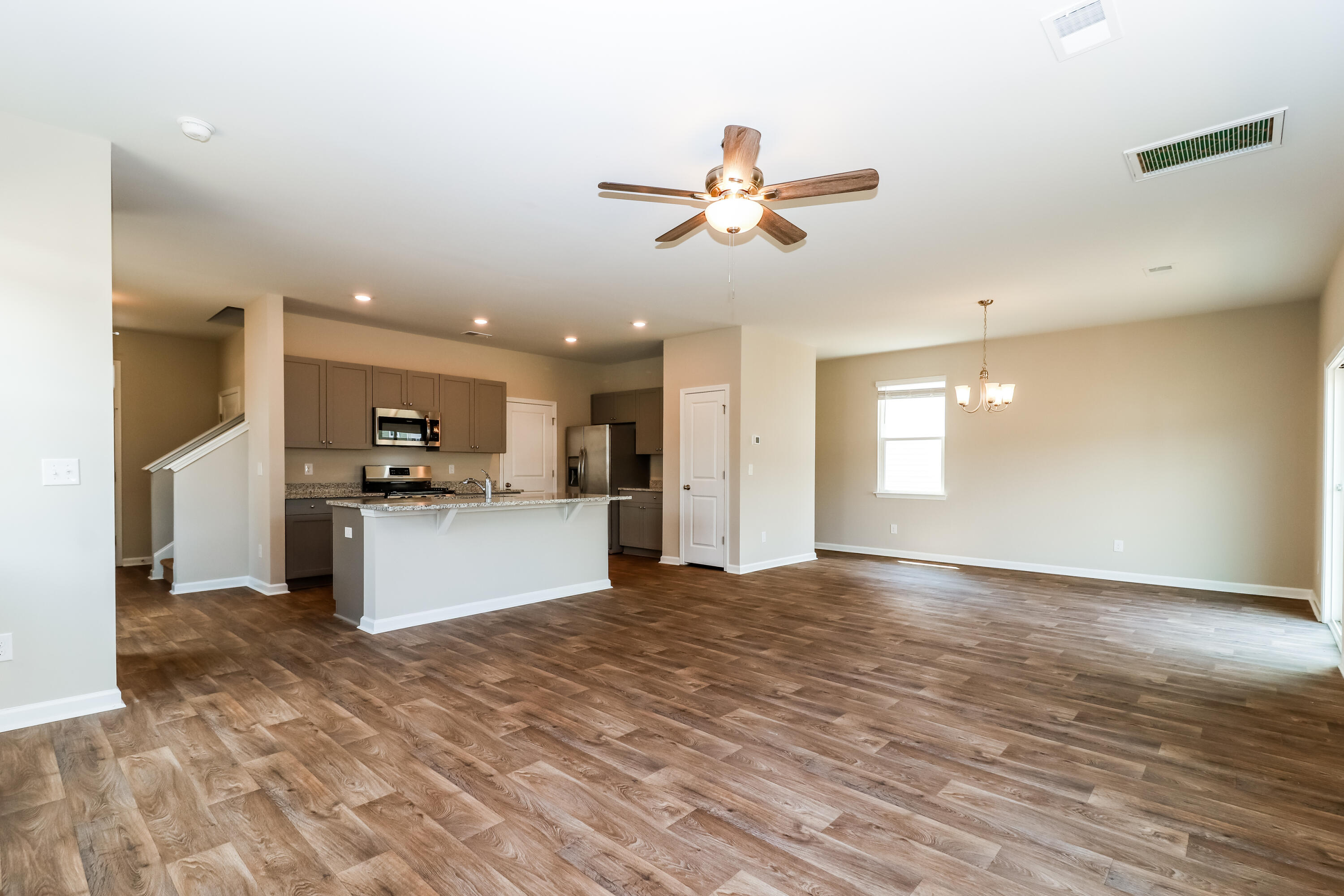 213 Rubles Lane Moncks Corner, SC 29461 - Photo 7 of 10 1007786.213 Rubles Lane - Living Room_1