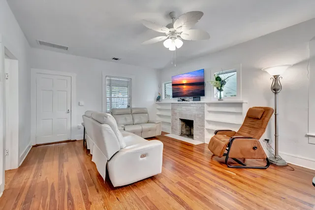 $2,400,000 | 320 Southeast 4th Avenue, Delray Beach, FL 33483