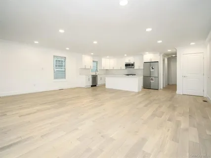 $2,650,000 | 13 Dunes Lane, Port Washington, NY 11050