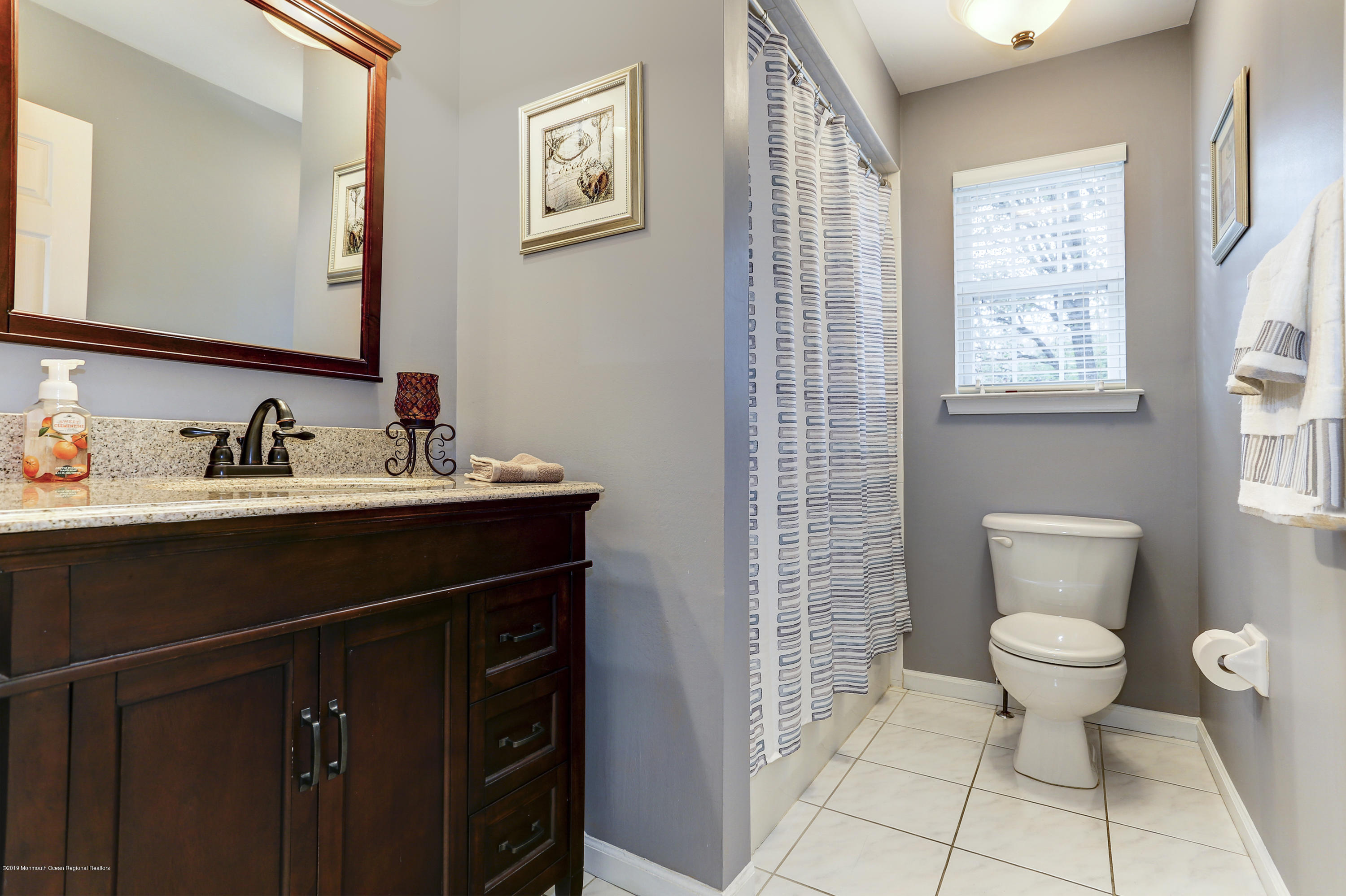 384 Meadowood Road Jackson, NJ 08527 - Photo 23 of 65 1st Floor Full Bath