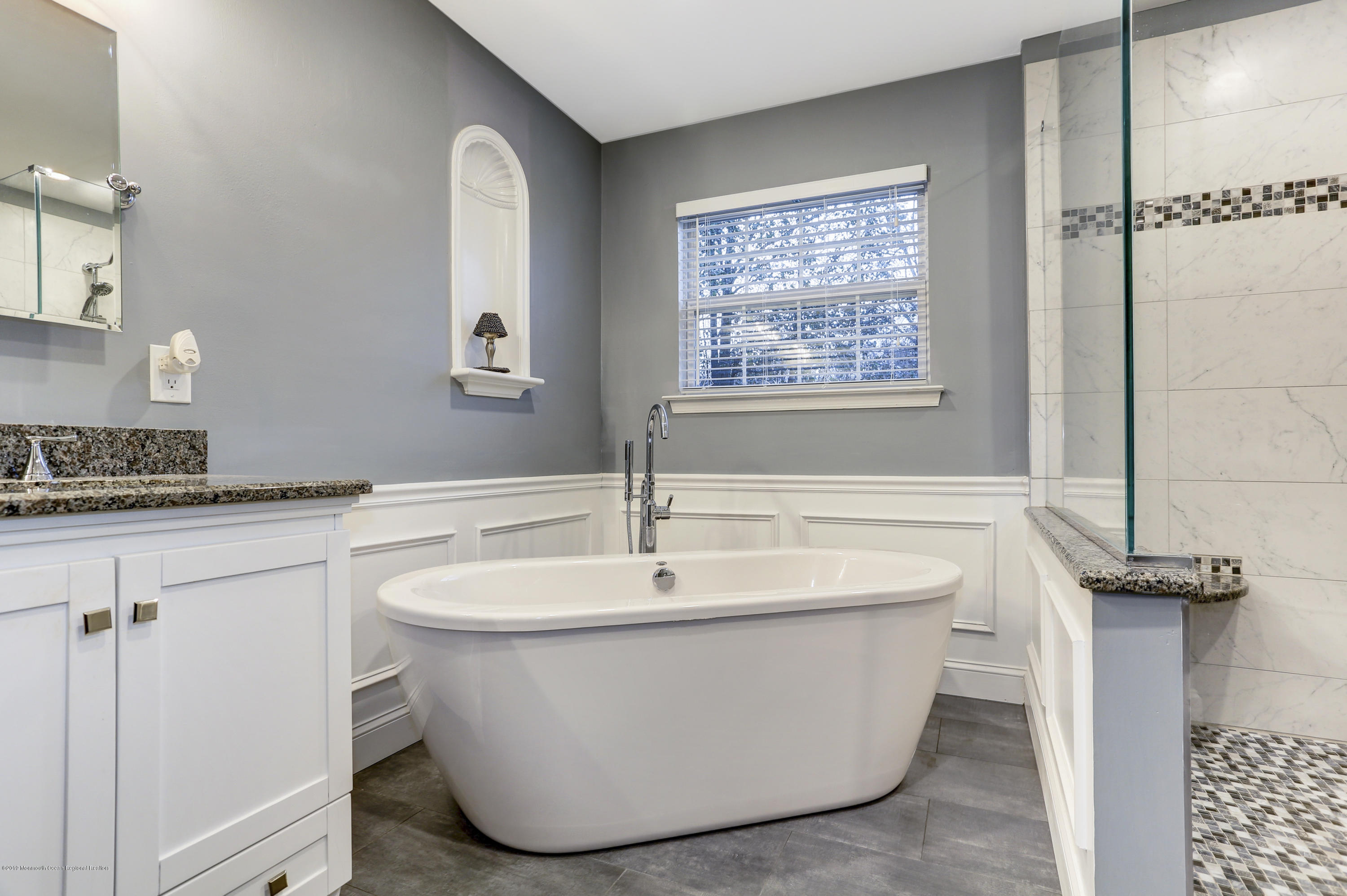 384 Meadowood Road Jackson, NJ 08527 - Photo 28 of 65 Master Bath