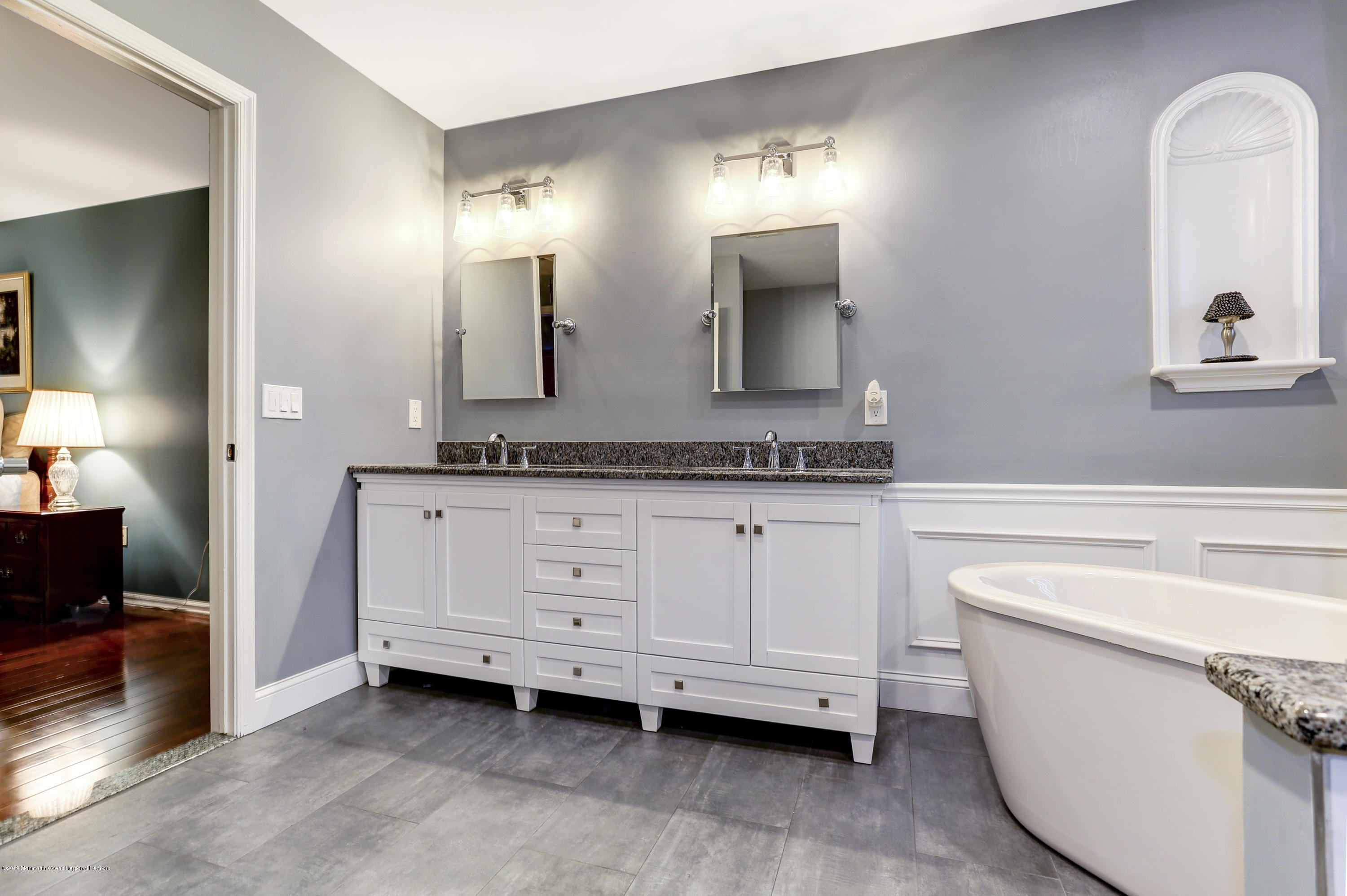 384 Meadowood Road Jackson, NJ 08527 - Photo 30 of 65 Master Bath