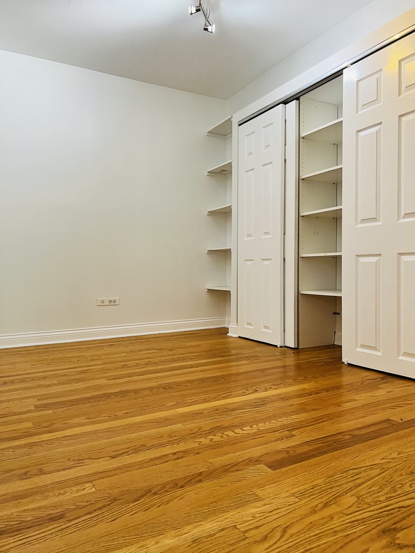 9001 Golf Road, Unit 2I Des Plaines, IL 60016 - Photo 12 of 20