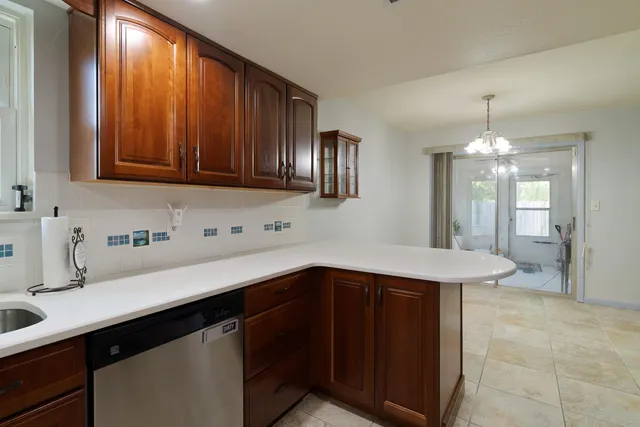 $392,500 | 822 Laurel Drive, Fort Walton Beach, FL 32547