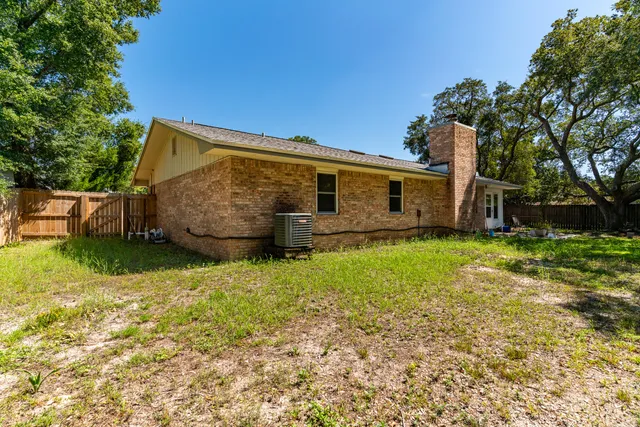 $392,500 | 822 Laurel Drive, Fort Walton Beach, FL 32547