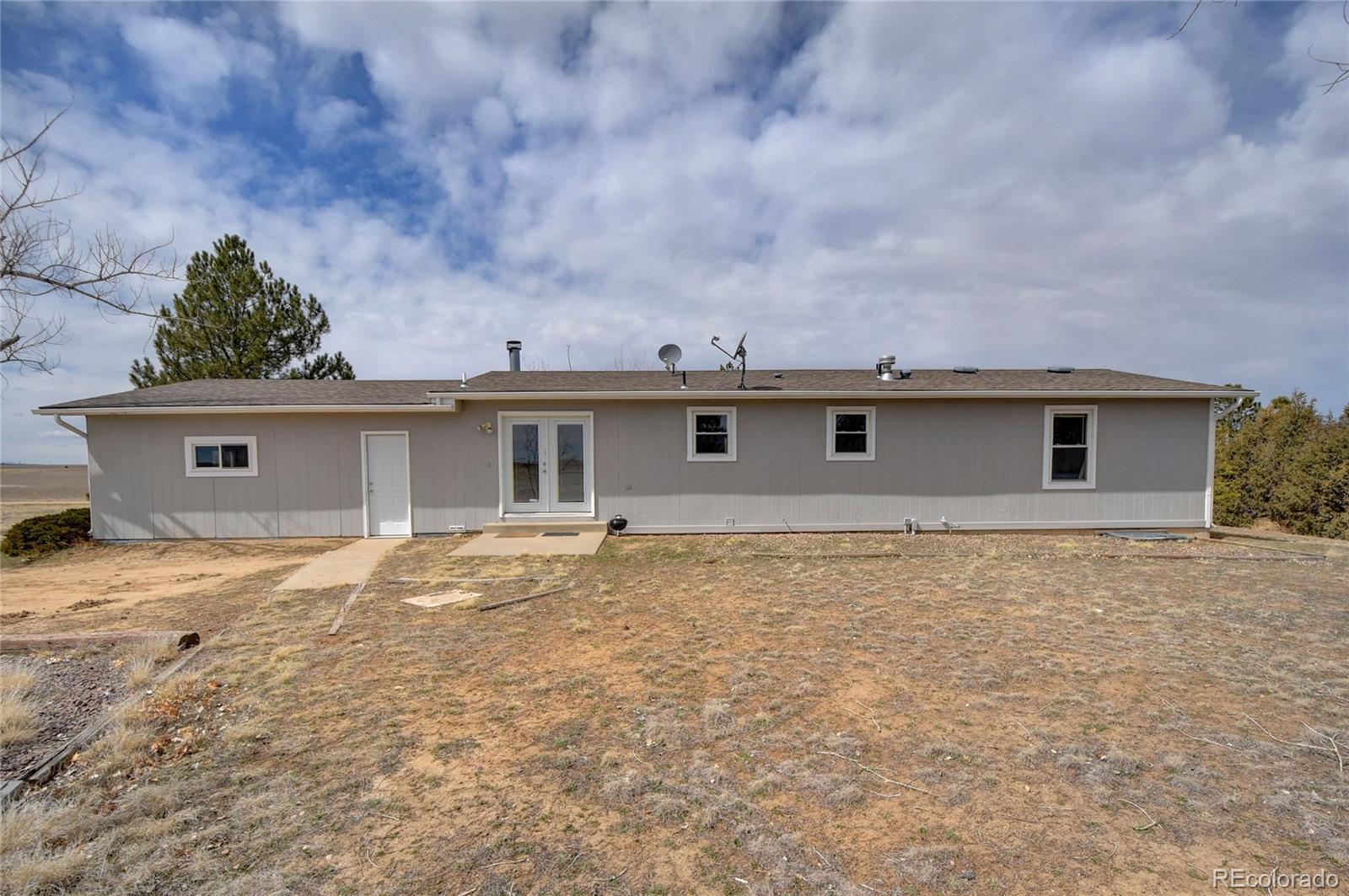 4350 North Harback Road Bennett, CO 80102 - Photo 2 of 33 Gallery Image 2