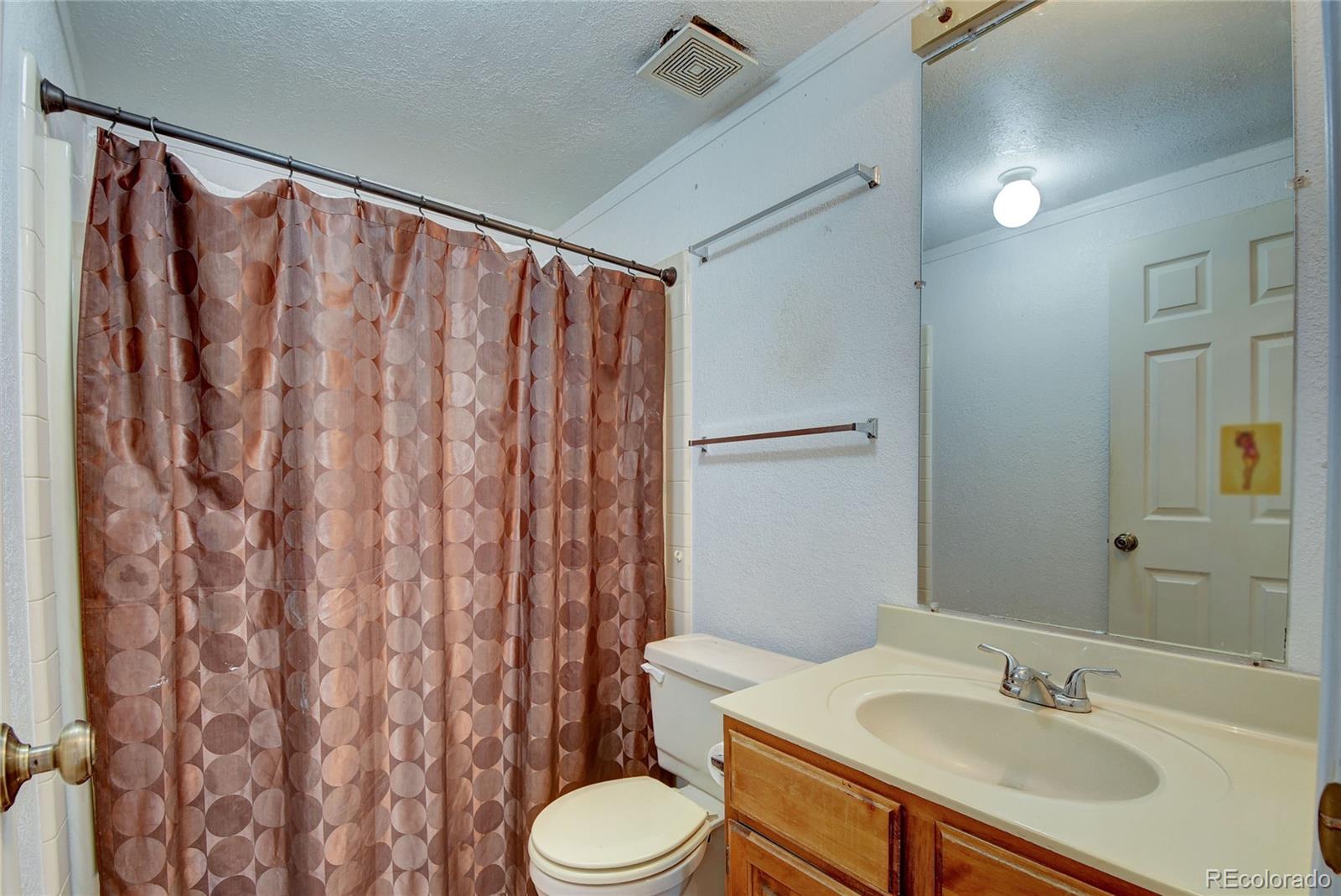4350 North Harback Road Bennett, CO 80102 - Photo 9 of 33 Gallery Image 9