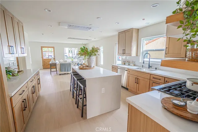 $1,595,000 | 109 South Dunning Street, Ventura, CA 93003