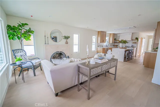 $1,595,000 | 109 South Dunning Street, Ventura, CA 93003