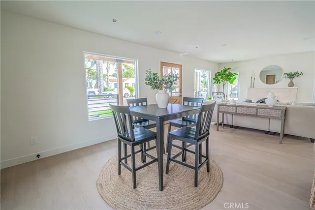 $1,595,000 | 109 South Dunning Street, Ventura, CA 93003