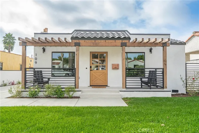 $1,595,000 | 109 South Dunning Street, Ventura, CA 93003