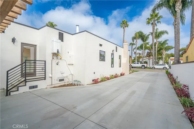 $1,595,000 | 109 South Dunning Street, Ventura, CA 93003