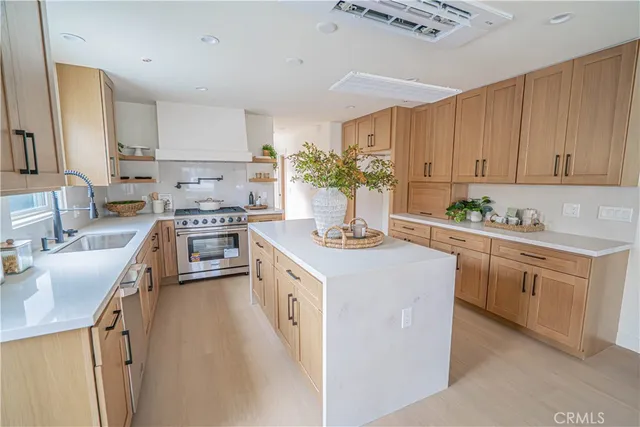 $1,595,000 | 109 South Dunning Street, Ventura, CA 93003