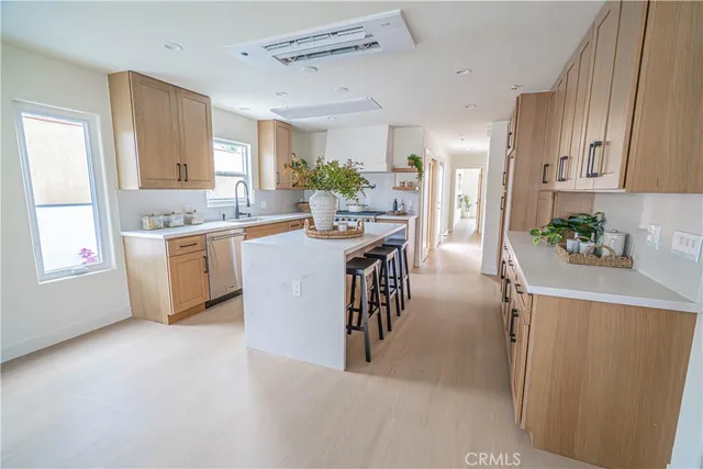 $1,595,000 | 109 South Dunning Street, Ventura, CA 93003