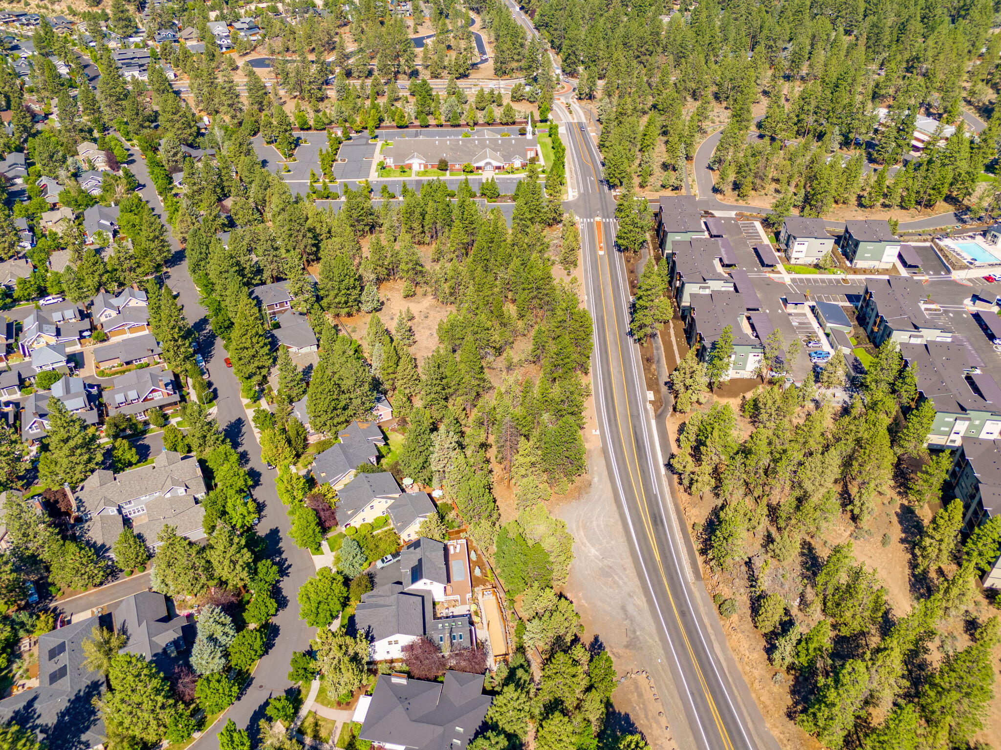 2455 Northwest Shevlin Park Road Bend, OR 97703 - Photo 2 of 25 27-web-or-mls-22