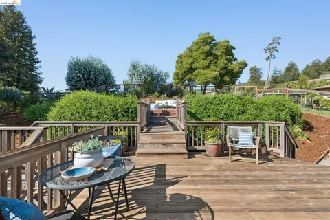 $998,000 | 4021 Maybelle Avenue, Oakland, CA 94619