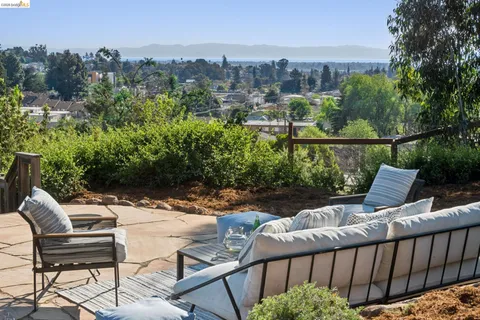 $998,000 | 4021 Maybelle Avenue, Oakland, CA 94619