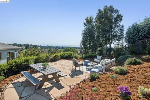 $998,000 | 4021 Maybelle Avenue, Oakland, CA 94619