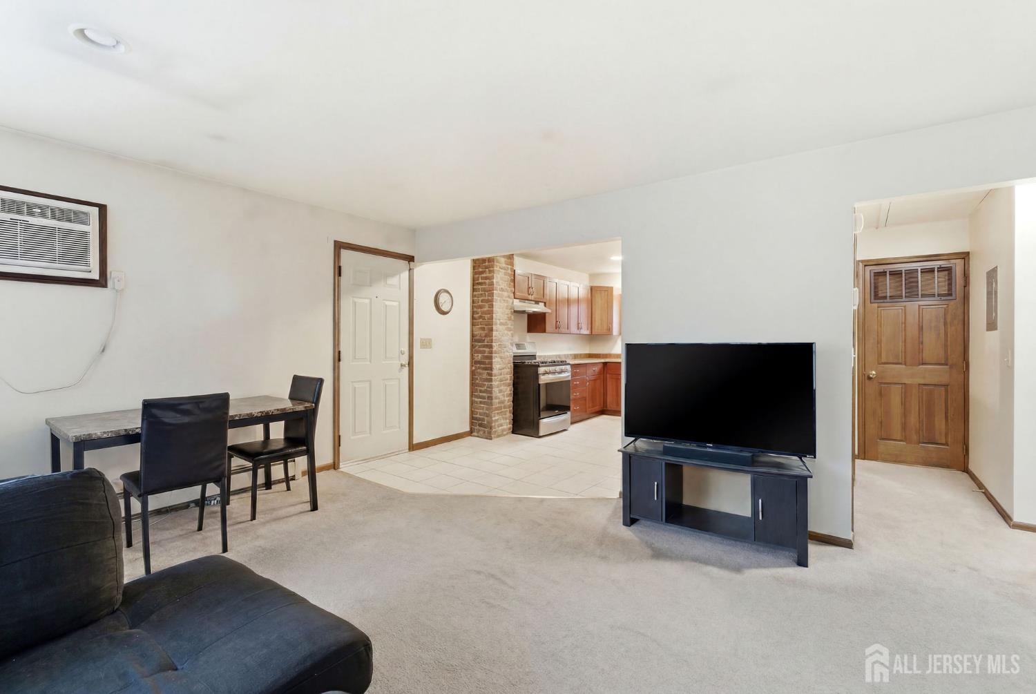 490 South Randolphville Road Piscataway, NJ 08854 - Photo 2 of 16