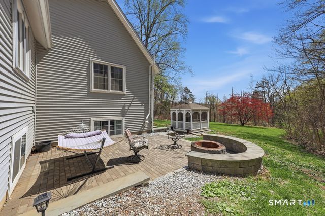 408 Maromas Road Middletown, CT 06457 - Photo 10 of 34