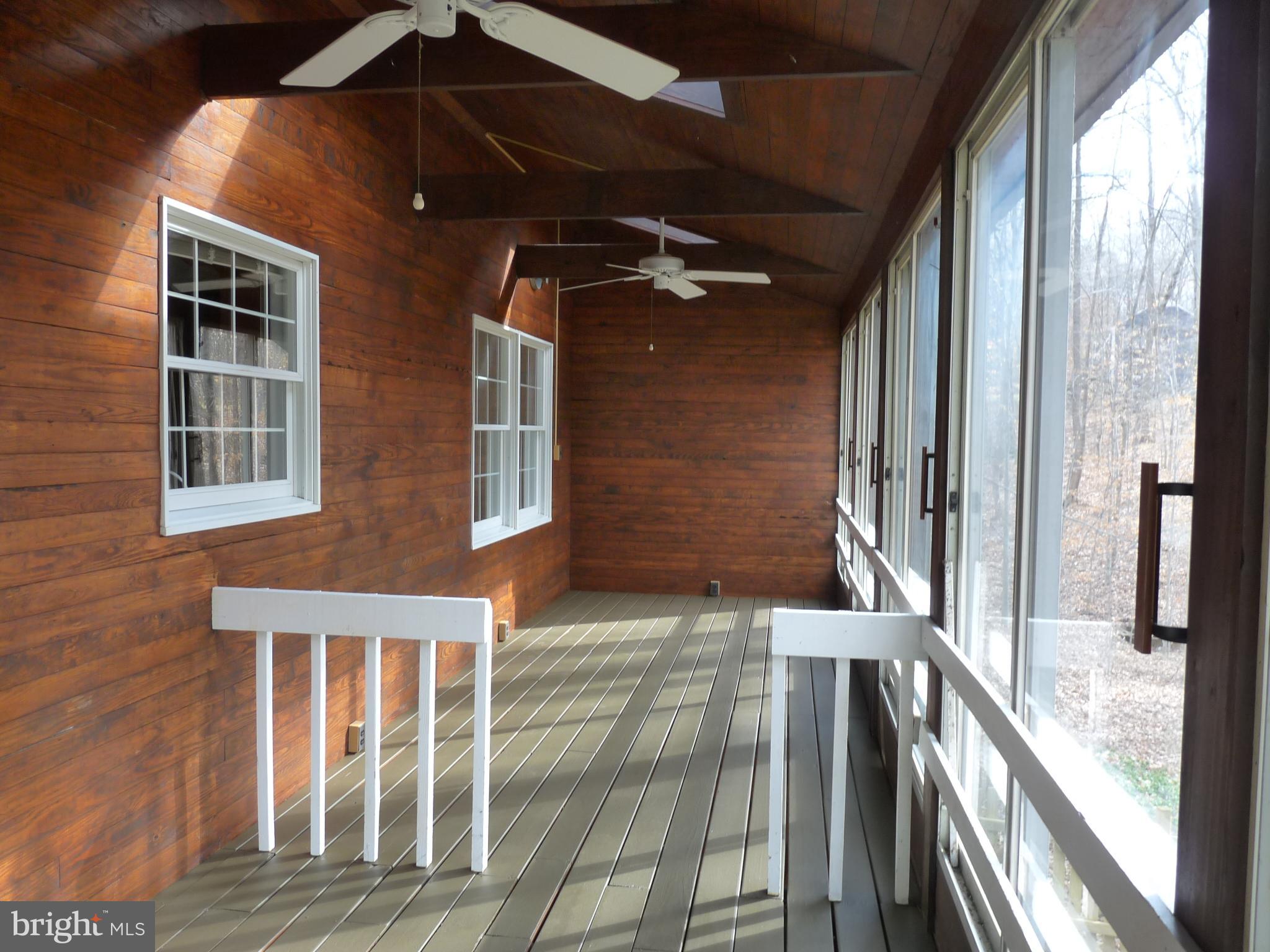 8091 Counselor Road Manassas, VA 20112 - Photo 9 of 30 Sun Porch